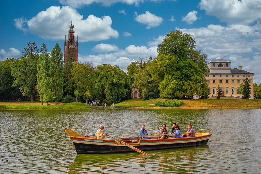 Gondelfahrt im Wörlitzer Park – englischer Landschaftspark des 18. Jahrhunderts